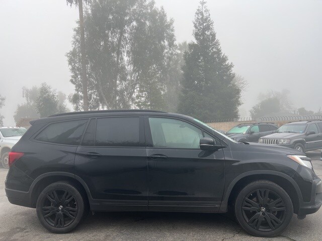 2022 Honda Pilot Black Edition photo 3