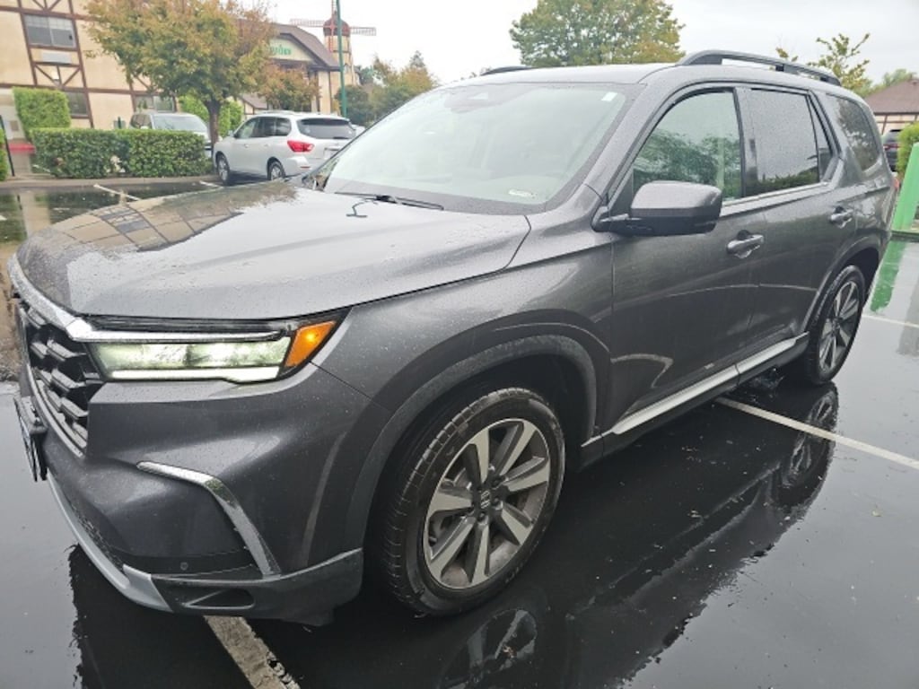 Certified 2025 Honda Pilot Touring SUV