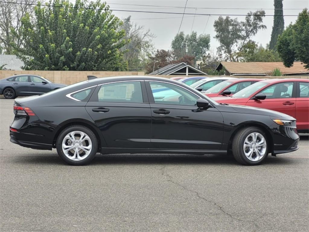 New 2025 Honda Accord LX Sedan
