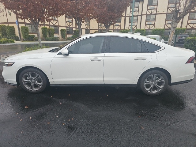 2024 Honda Accord EX's photo