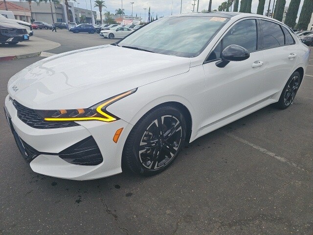 2023 Kia K5 GT-Line photo 3