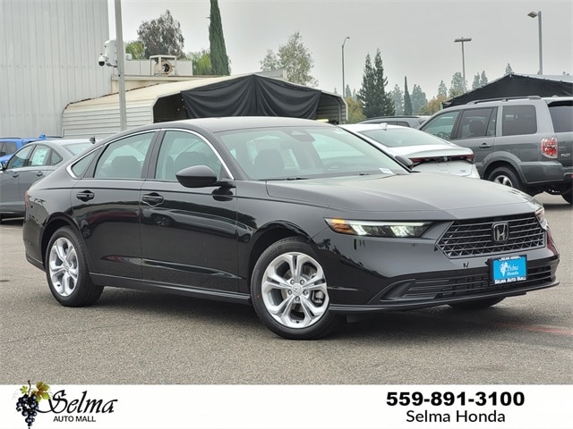 2025 Honda Accord LX's photo