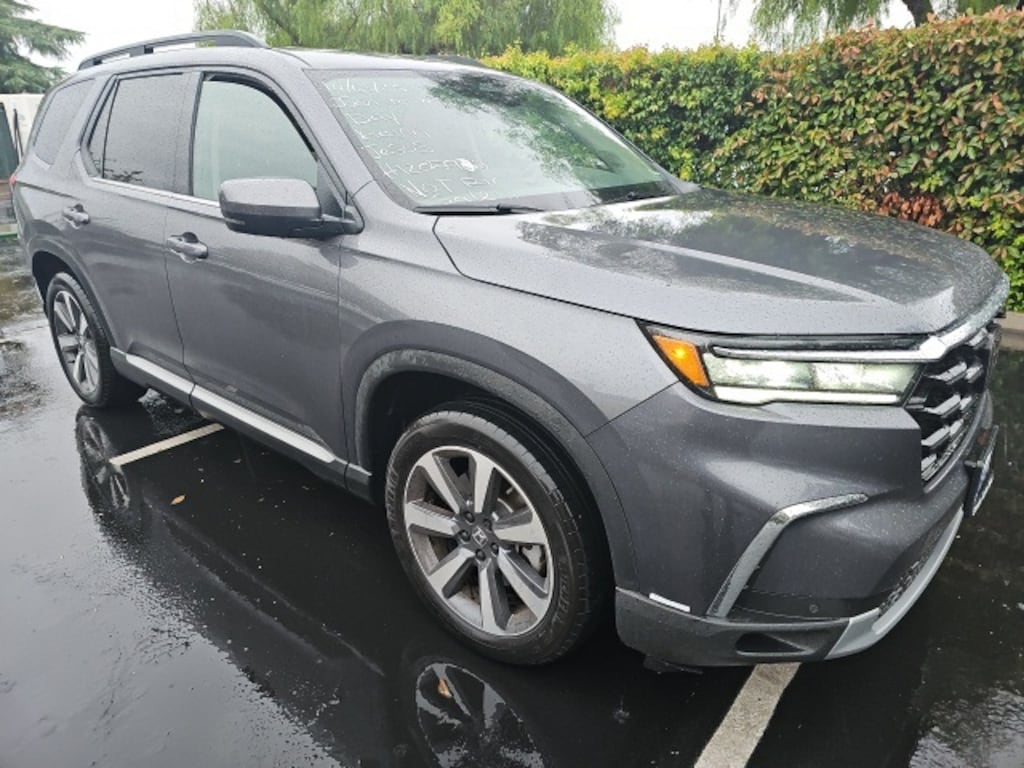 Certified 2025 Honda Pilot Touring SUV