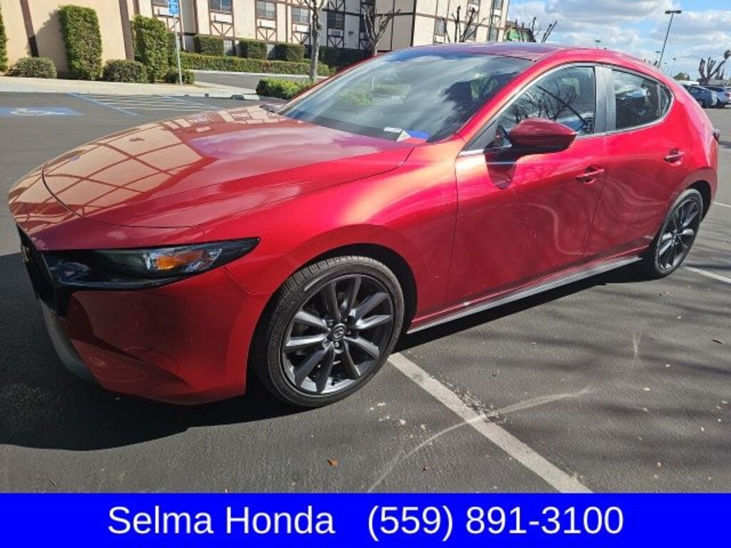 Used 2022 Mazda Mazda3 Preferred Package Hatchback