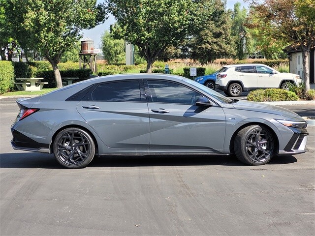 2025 Hyundai Elantra N Line photo 4
