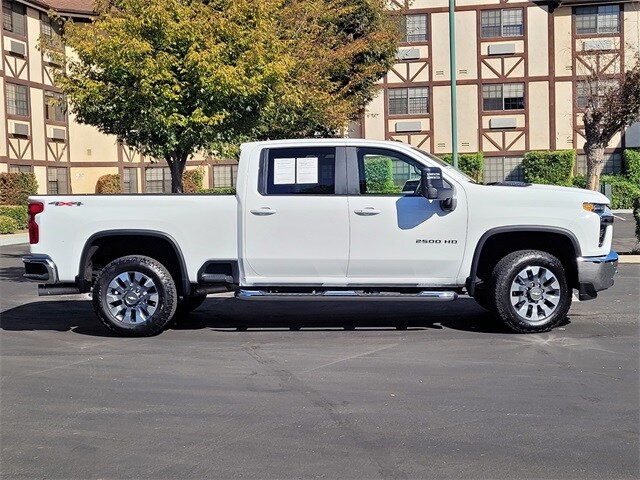 2023 Chevrolet Silverado 2500HD LT photo 4