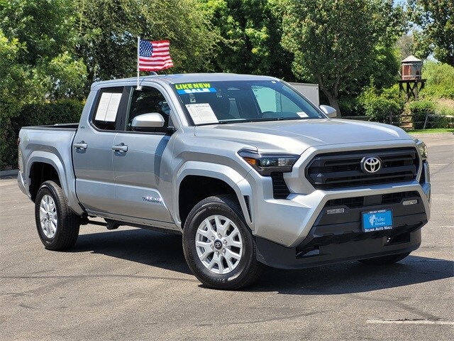 2024 Toyota Tacoma SR5 4x4 photo 2