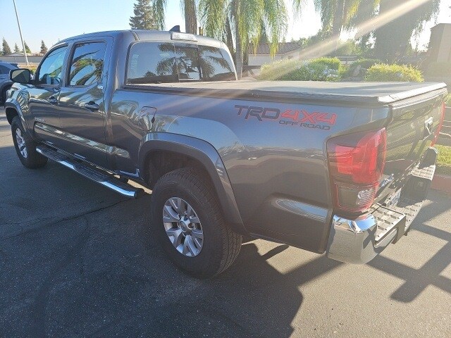 2019 Toyota Tacoma SR5 V6 photo 2