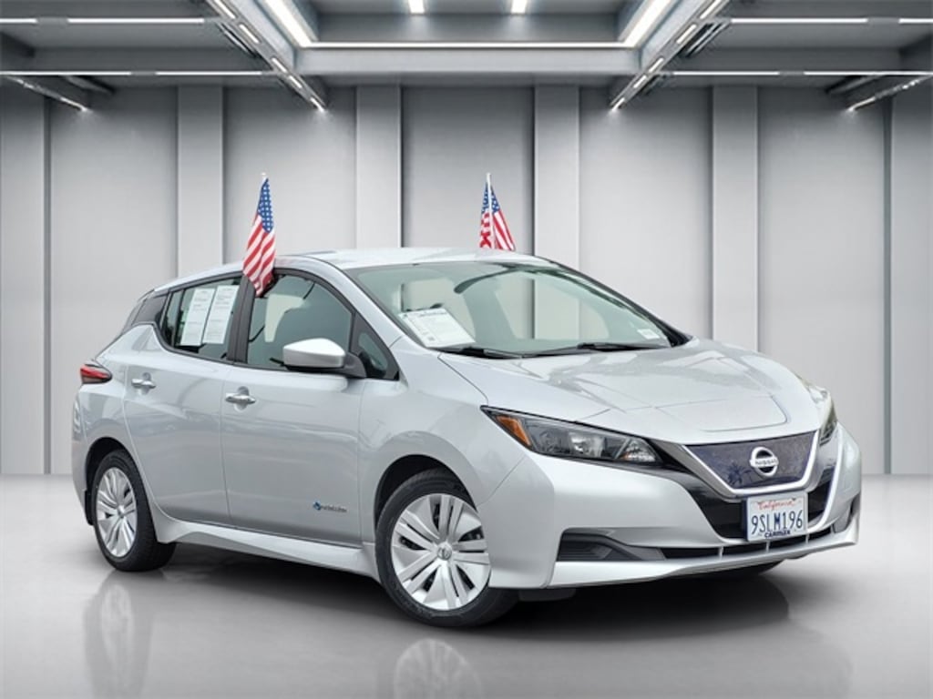 Used 2018 Nissan LEAF S Hatchback