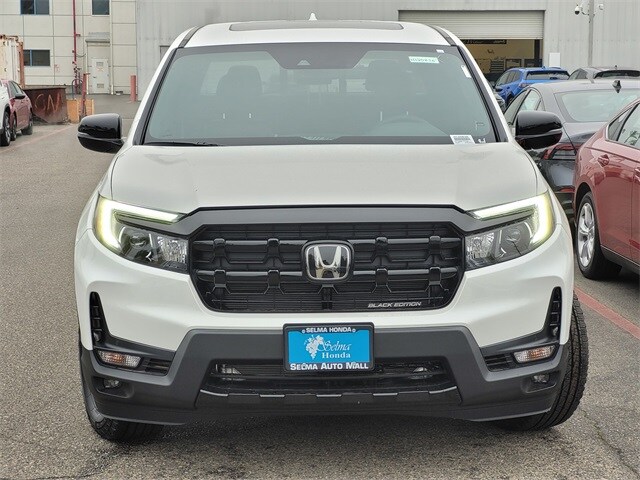 2026 Honda Ridgeline Black Edition photo 2