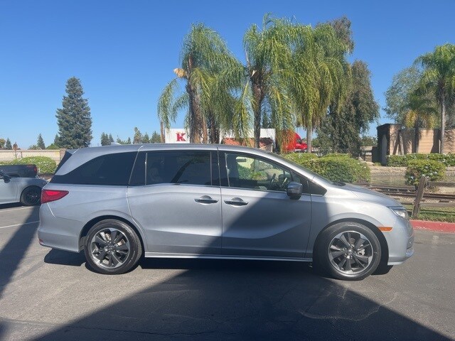 2023 Honda Odyssey Elite photo 3