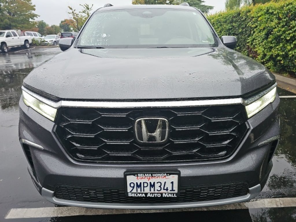 Certified 2025 Honda Pilot Touring SUV