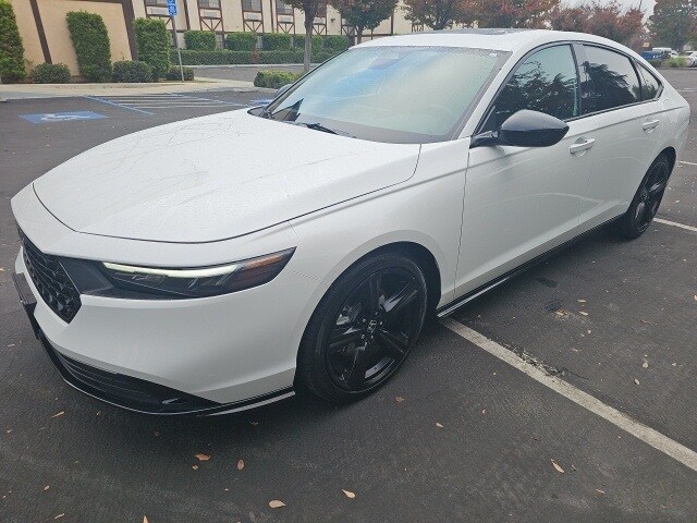 2024 Honda Accord Hybrid Sport-L photo 3