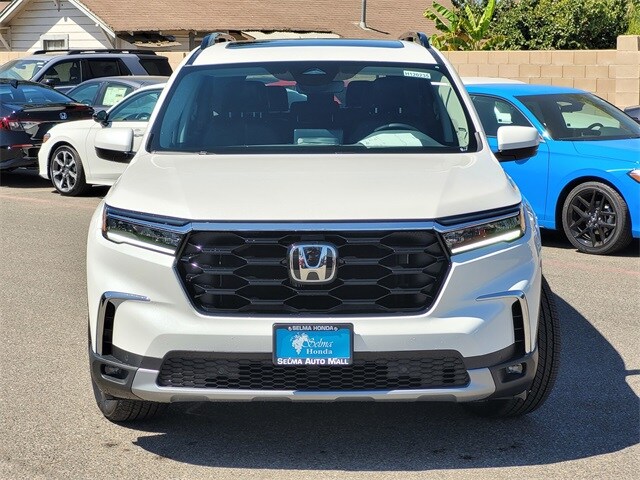 2025 Honda Pilot Touring photo 2
