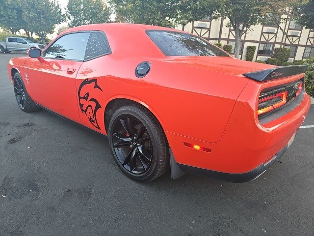 2018 Dodge Challenger SXT photo 2