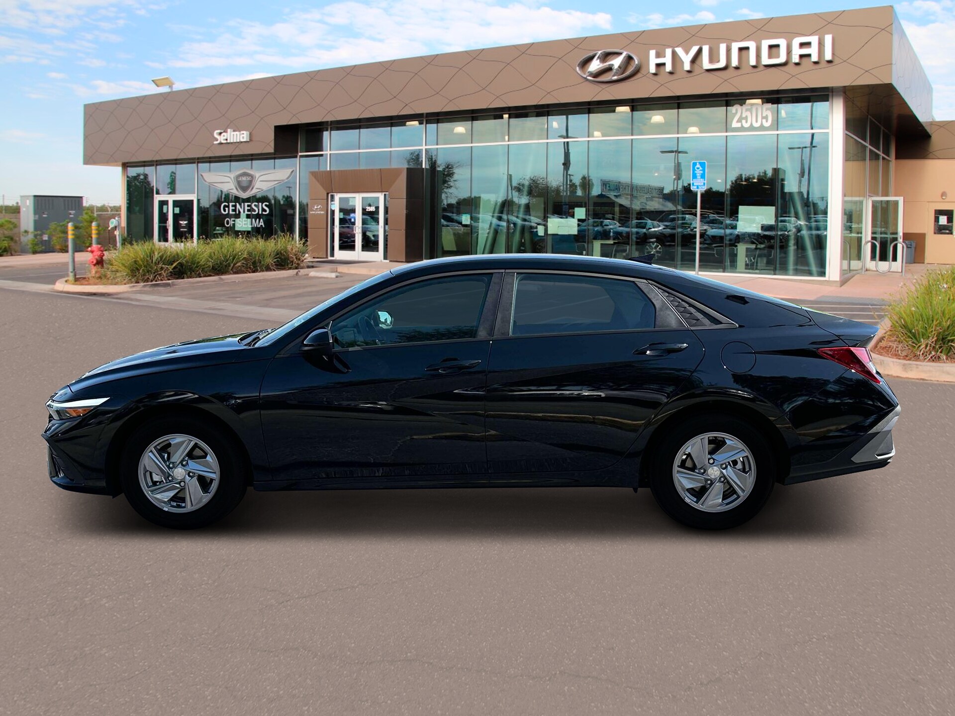 2025 Hyundai Elantra SE photo 3