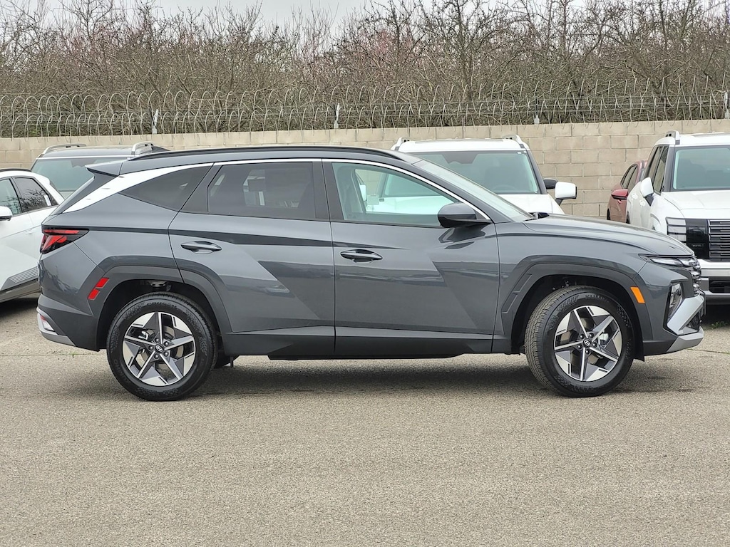 New 2026 Hyundai Tucson SEL Premium AWD SUV