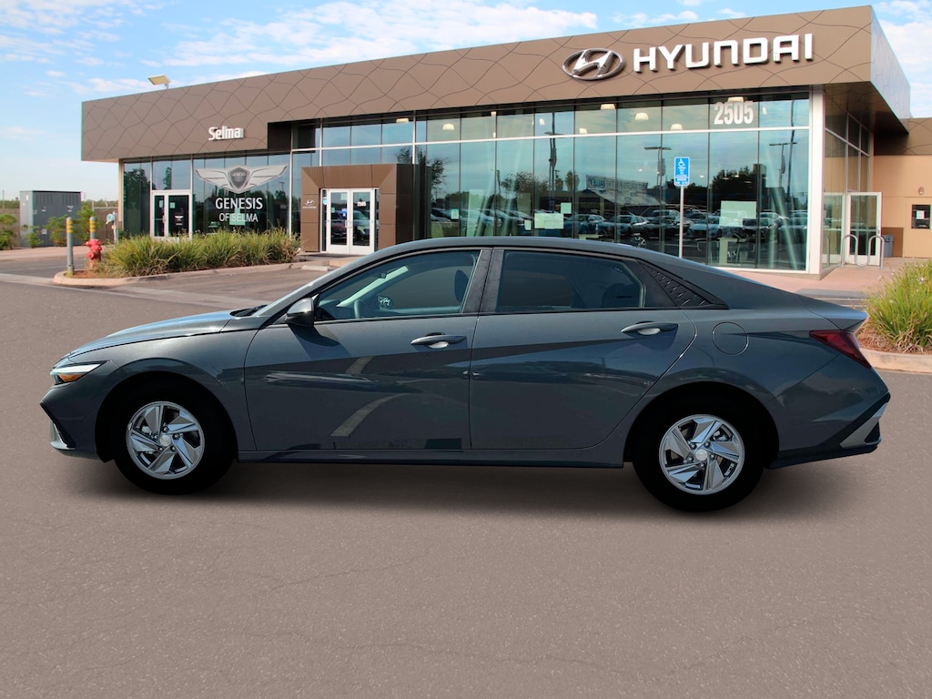 New 2025 Hyundai Elantra SE Sedan