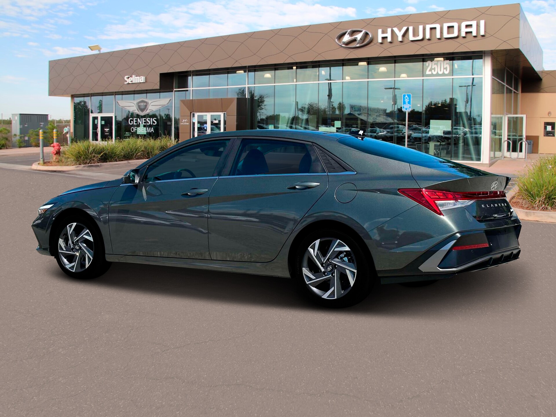 2025 Hyundai Elantra Limited photo 3