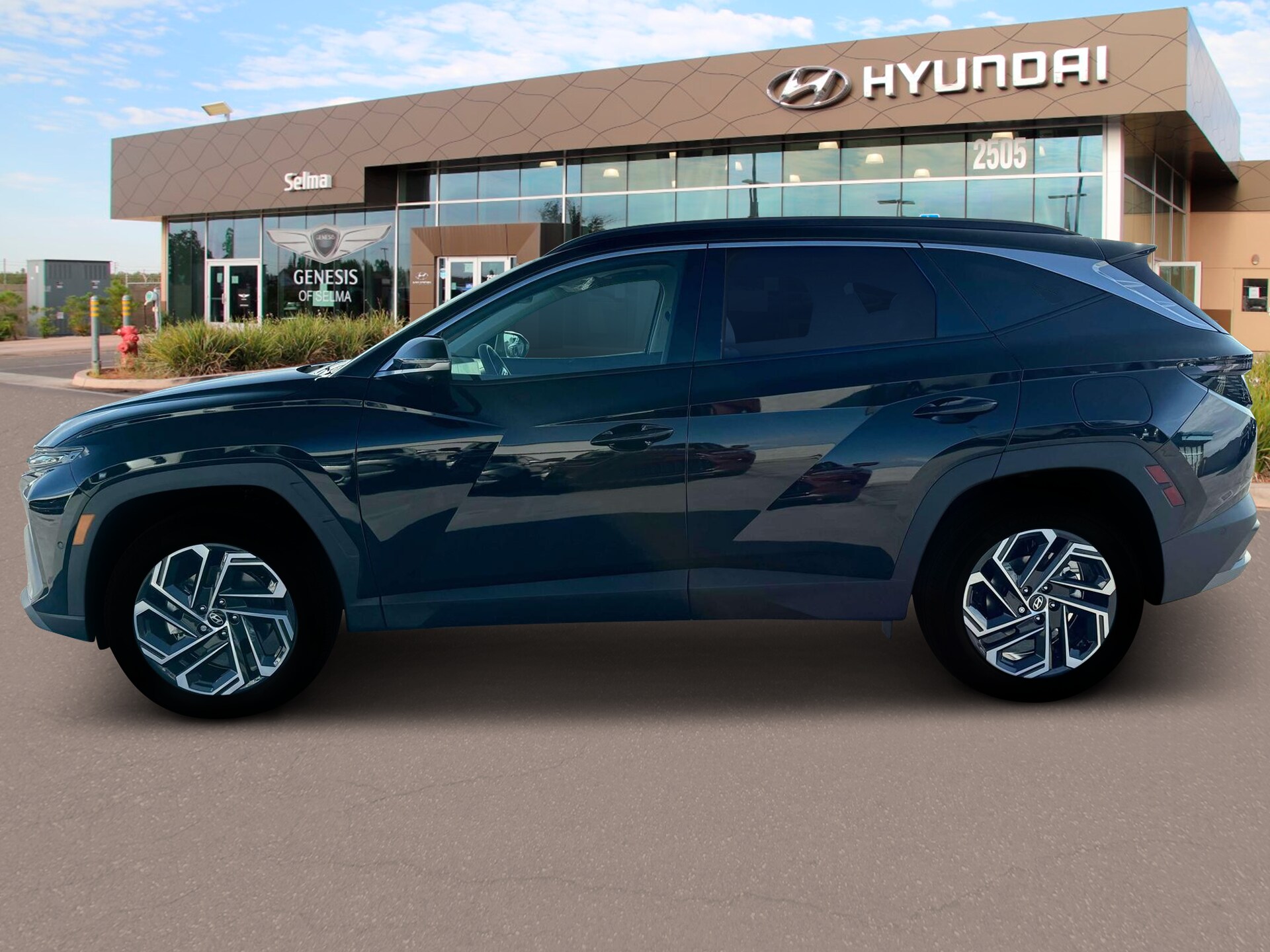 2025 Hyundai Tucson Limited photo 2