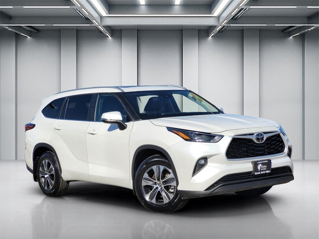 Used 2023 Toyota Highlander XLE SUV