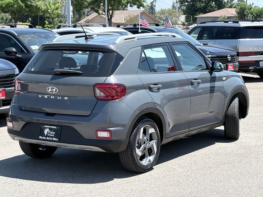 Used 2025 Hyundai Venue SEL SUV