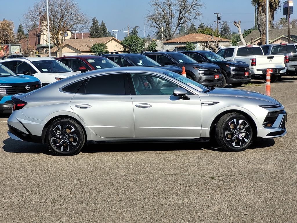 Used 2024 Hyundai Sonata SEL Sedan