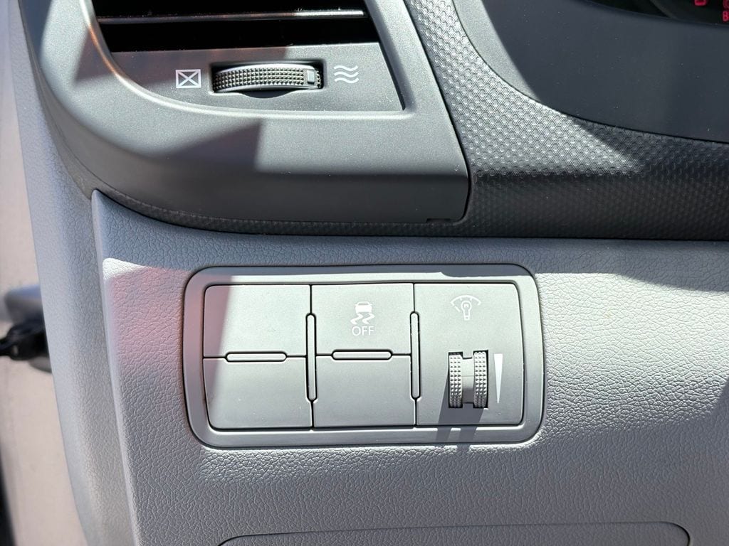 2016 Hyundai Accent SE - Photo 20