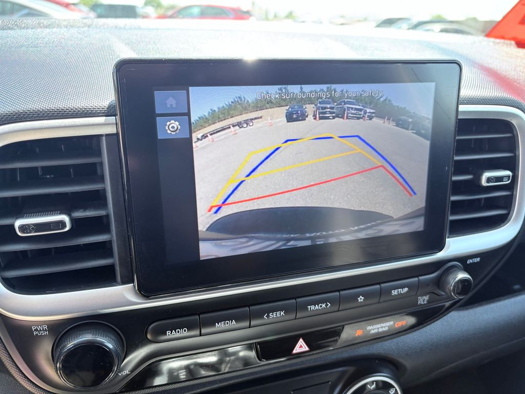 2025 Hyundai Venue SE - Photo 15