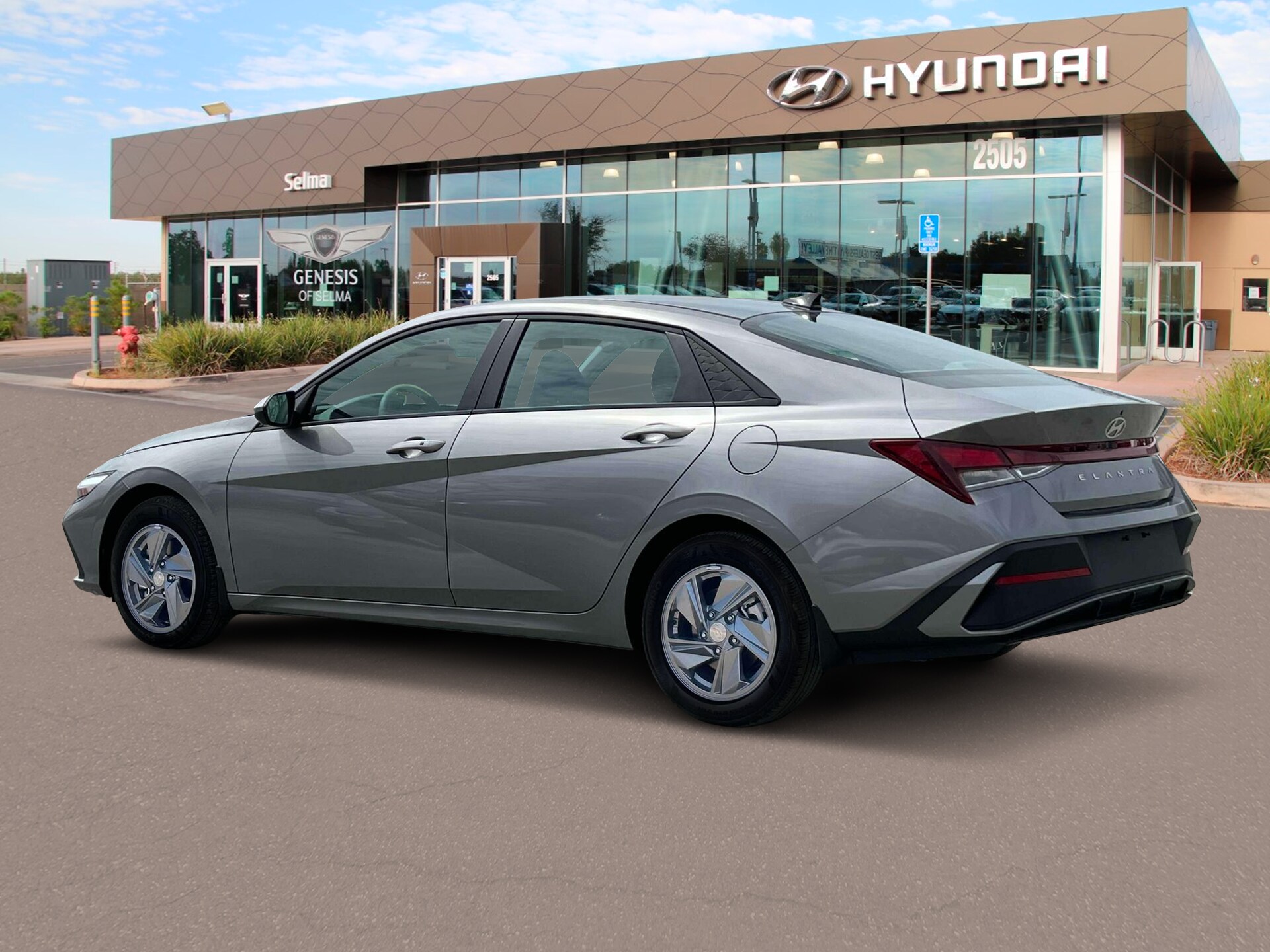 2025 Hyundai Elantra SE photo 4
