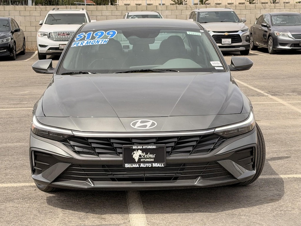 New 2026 Hyundai Elantra SE Sedan