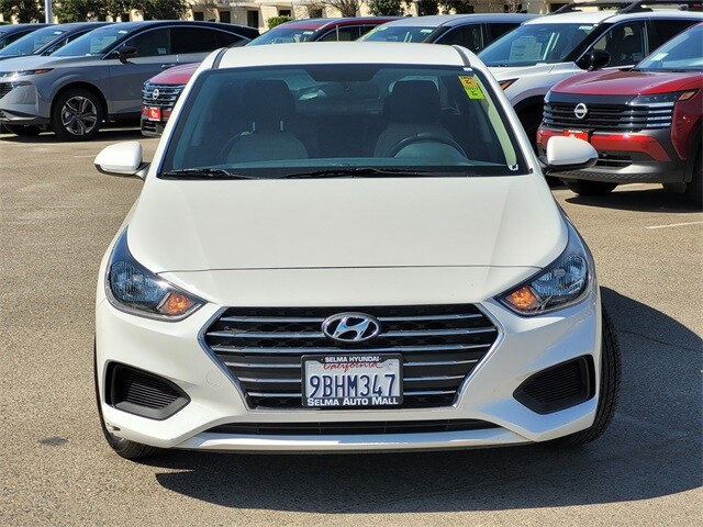 2022 Hyundai Accent SE photo 2