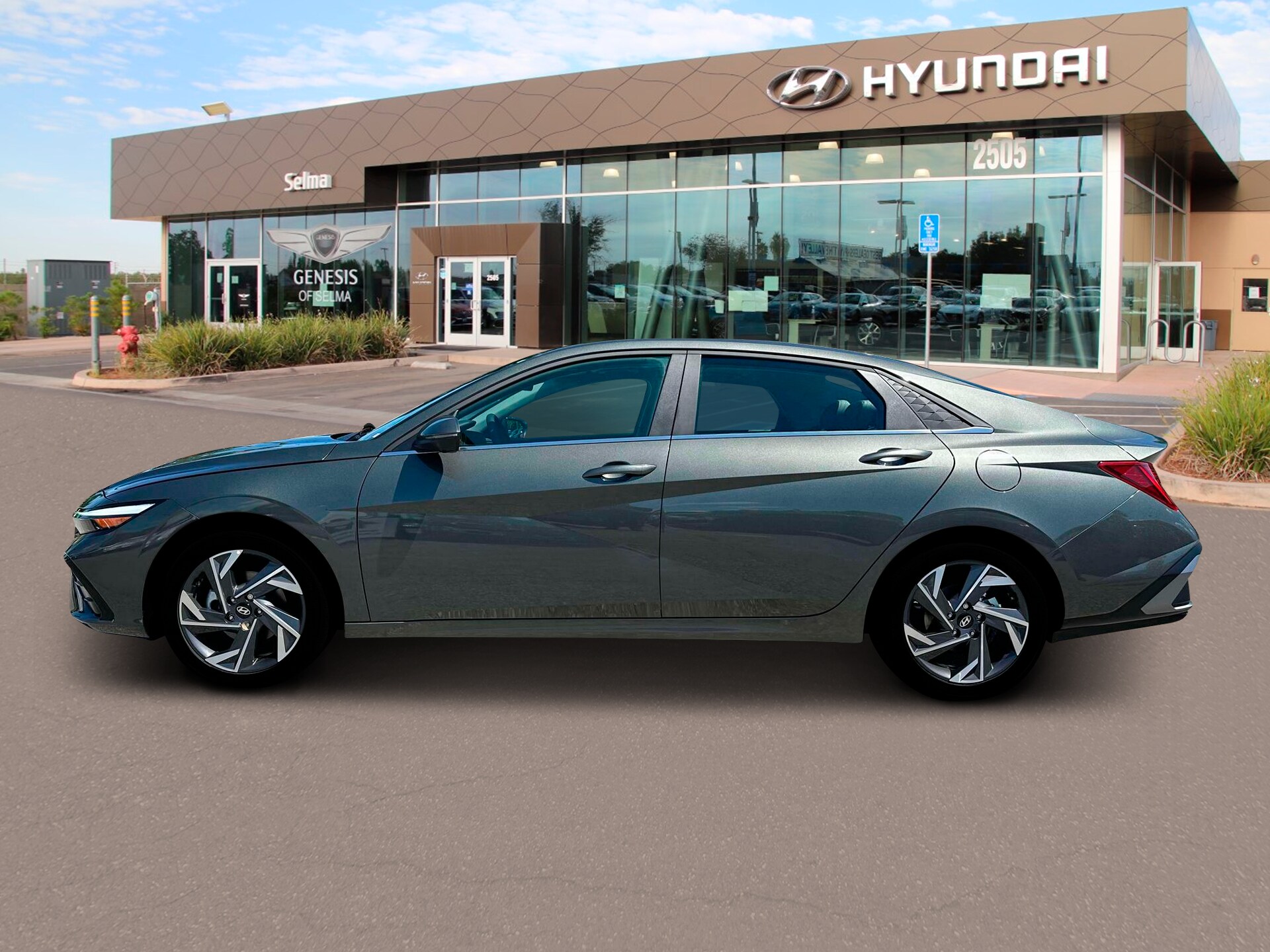 2025 Hyundai Elantra Limited photo 2