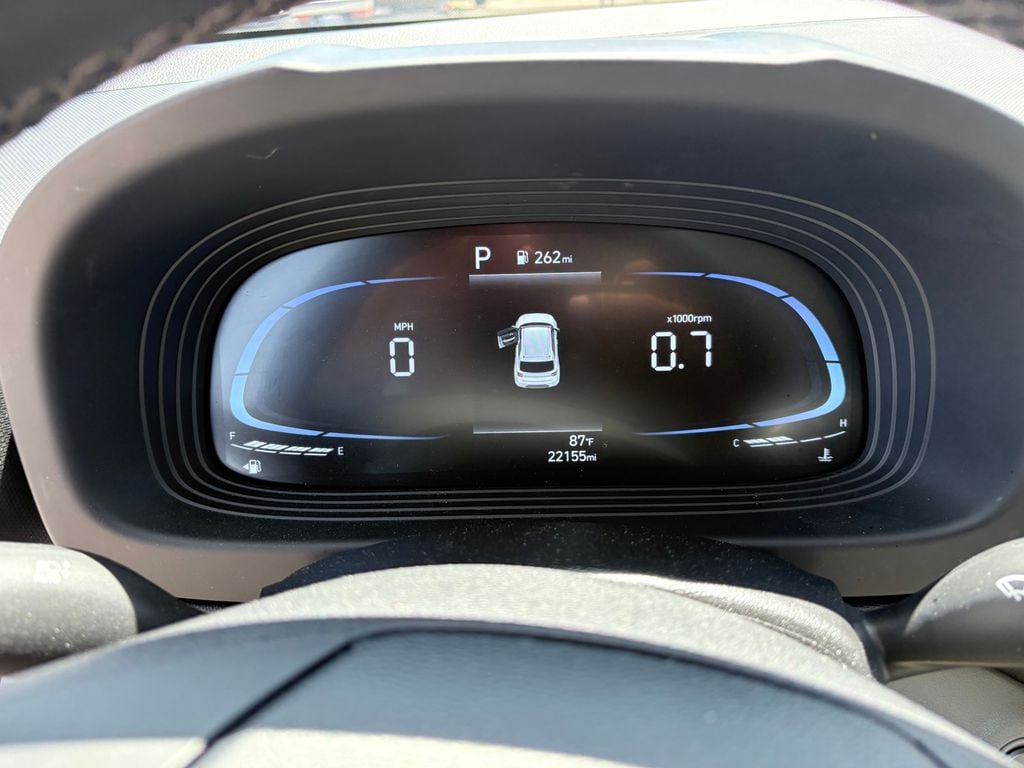 2025 Hyundai Venue SEL - Photo 25