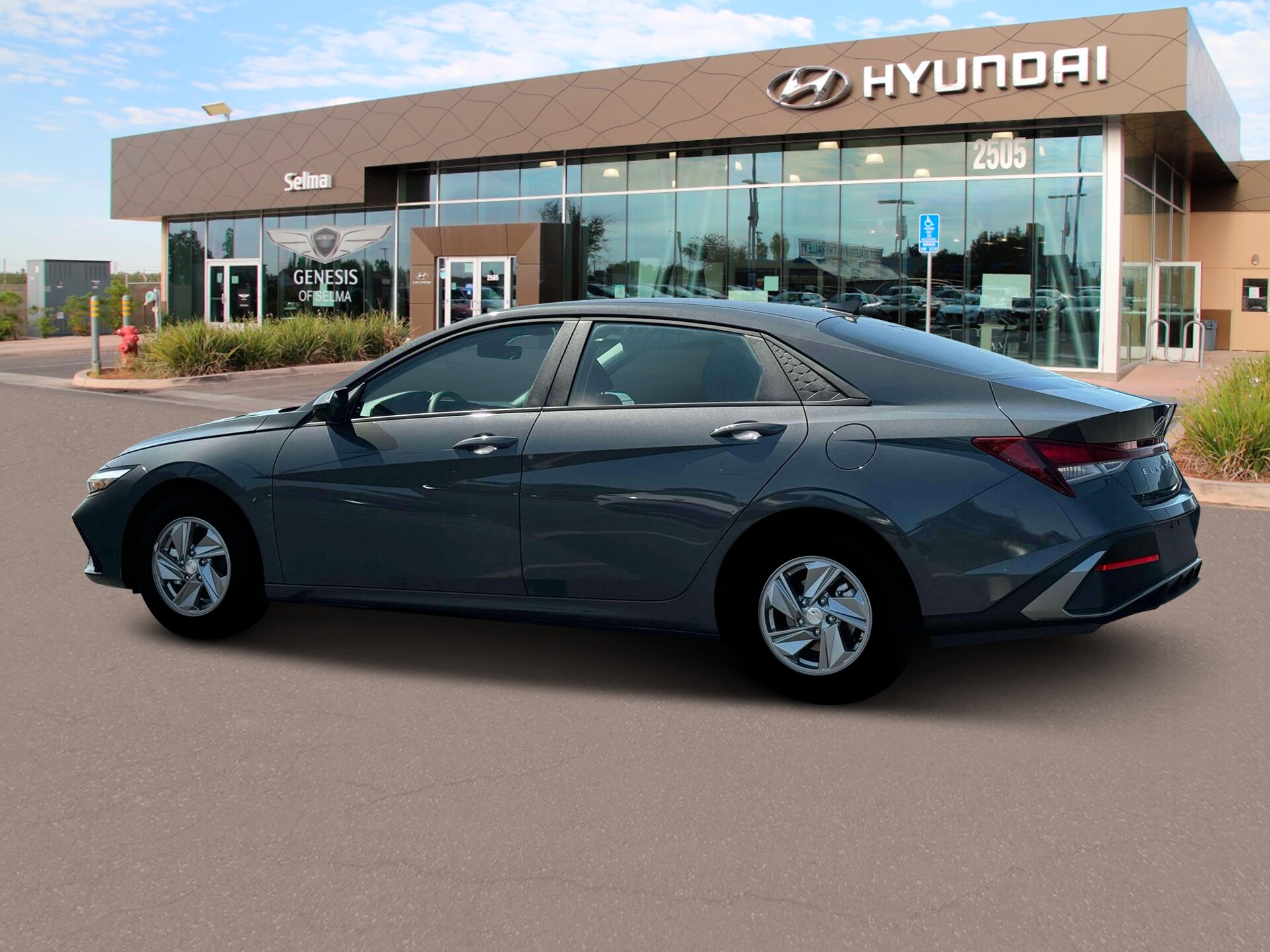 2025 Hyundai Elantra SE photo 3