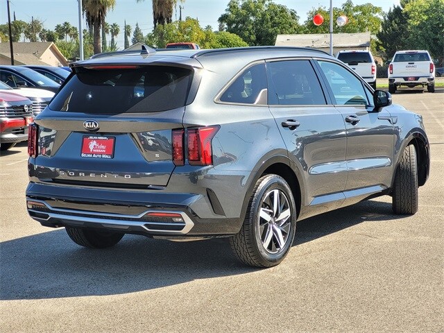 2021 Kia Sorento S photo 2