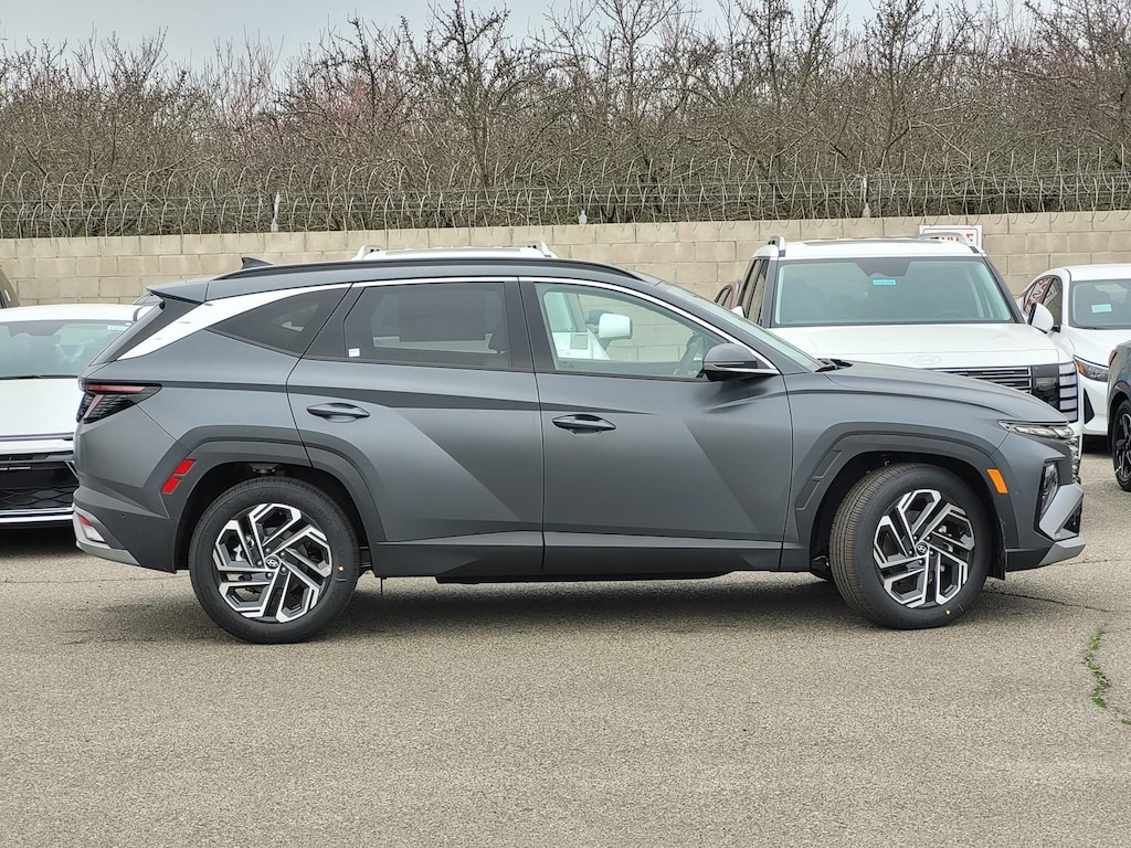 New 2026 Hyundai Tucson Limited FWD SUV