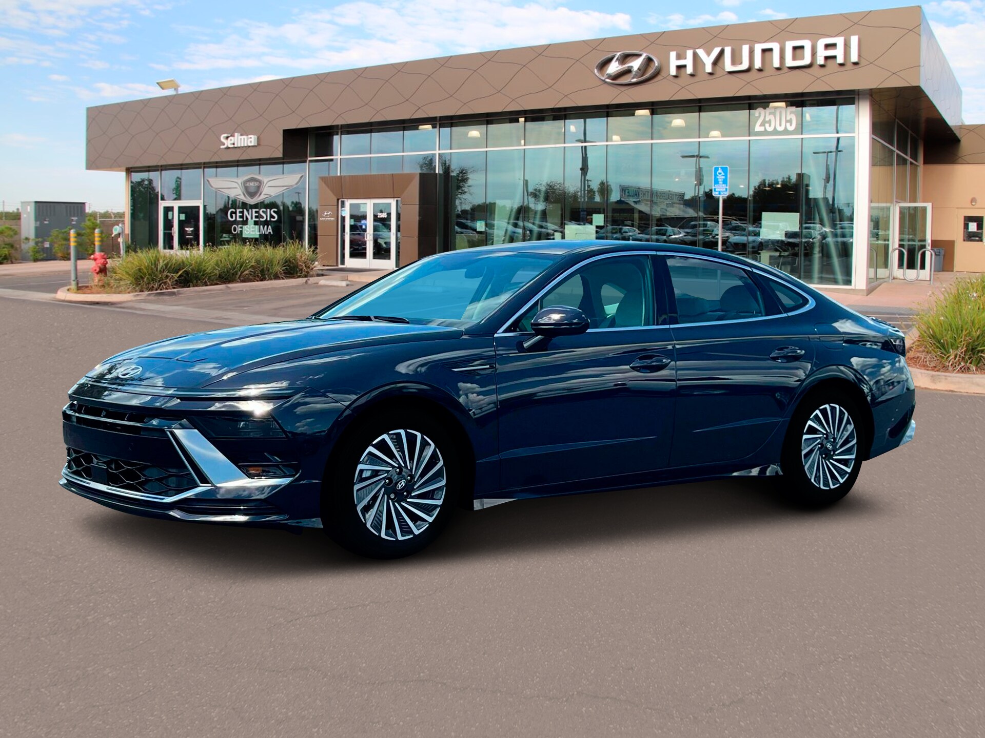 2025 Hyundai Sonata Hybrid SEL photo 2