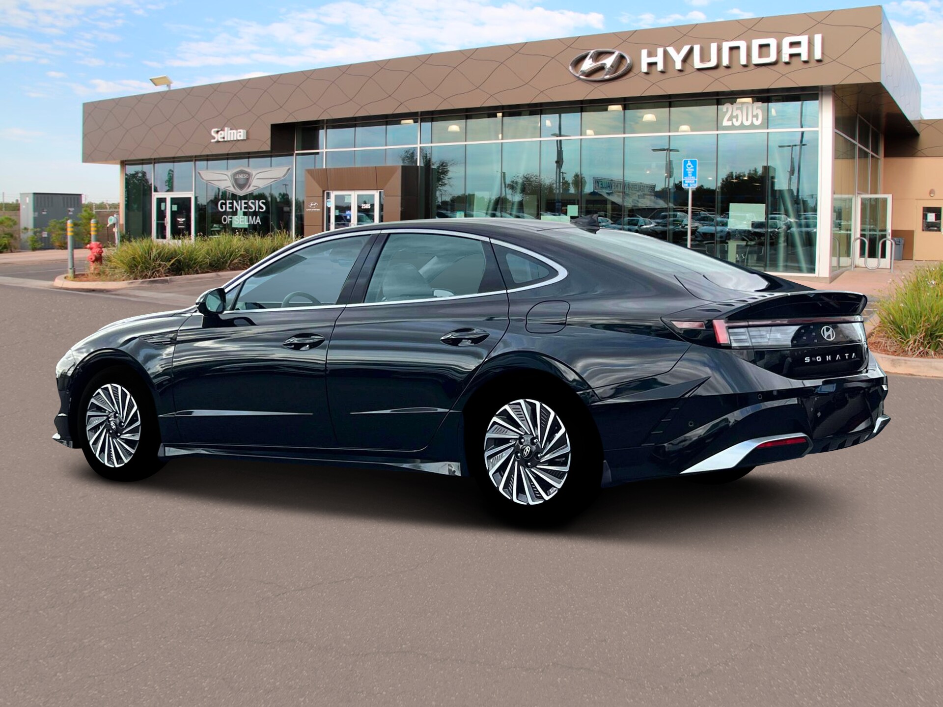 2025 Hyundai Sonata Hybrid Limited photo 4