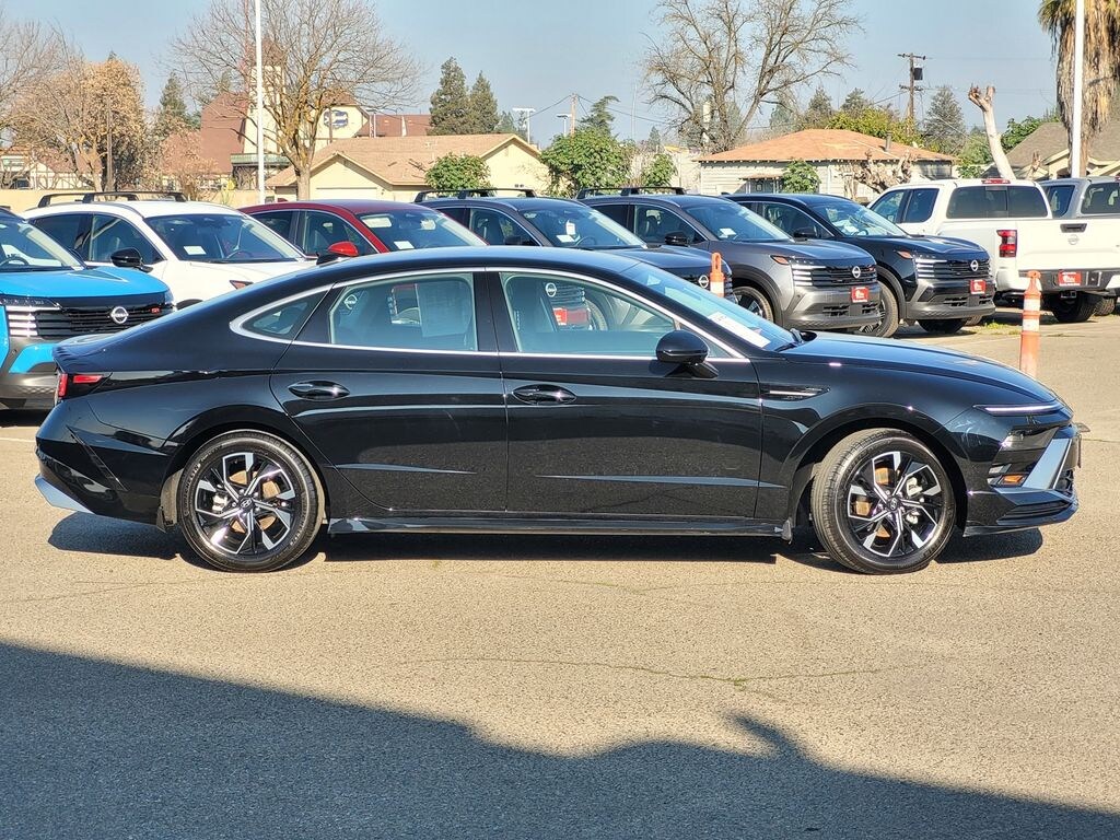 Used 2024 Hyundai Sonata SEL Sedan