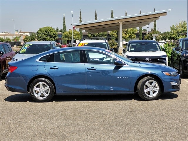 2024 Chevrolet Malibu 1LT photo 4