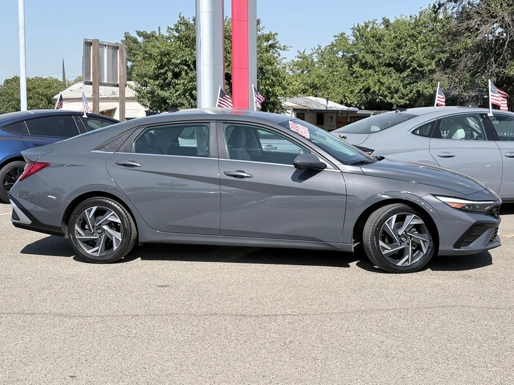 Used 2024 Hyundai Elantra Limited Sedan