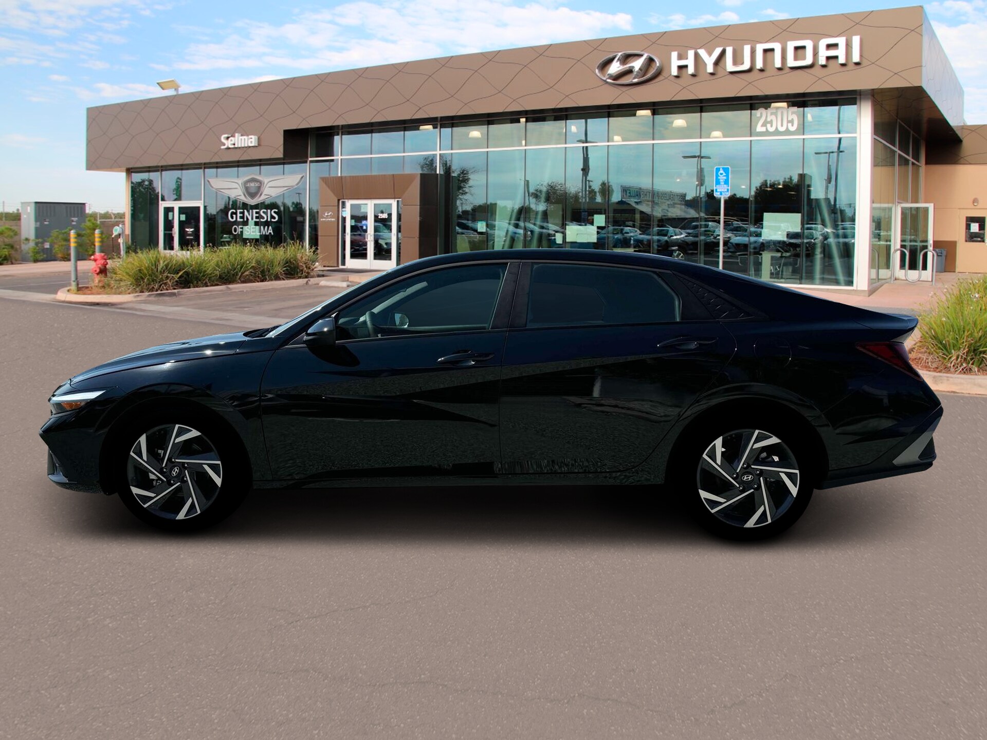 2025 Hyundai Elantra SEL Sport photo 3