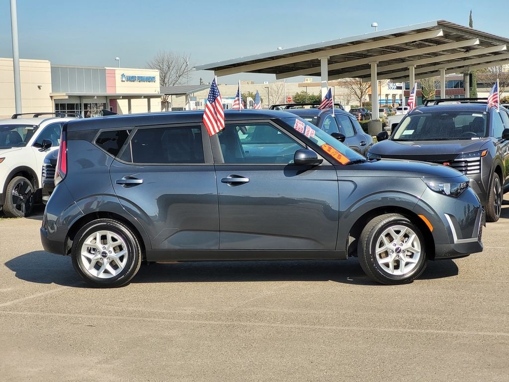 Used 2025 Kia Soul LX Hatchback
