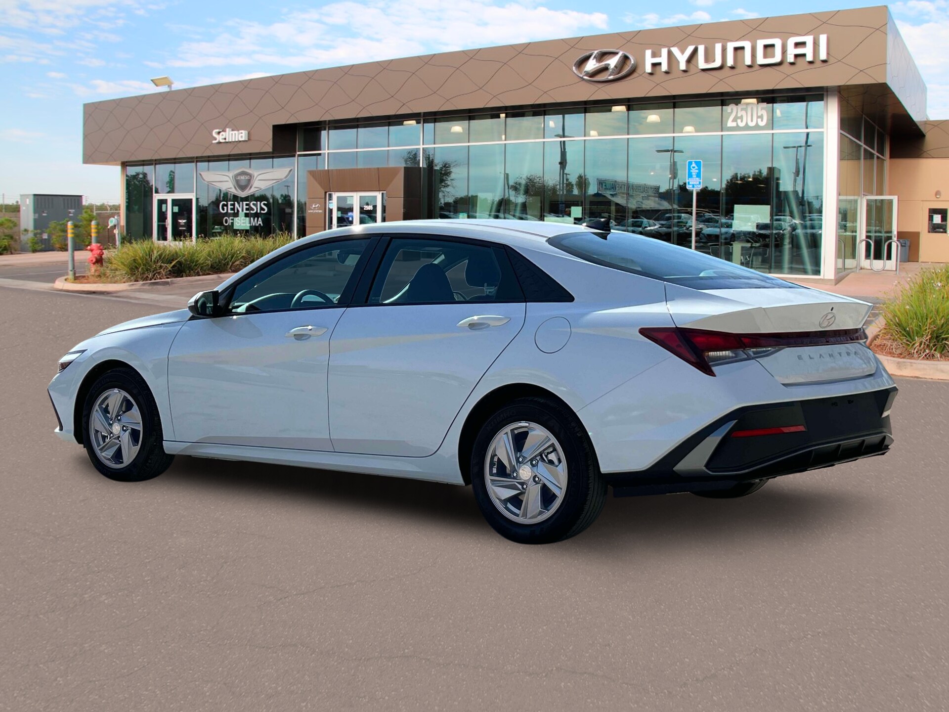 2025 Hyundai Elantra SE photo 4