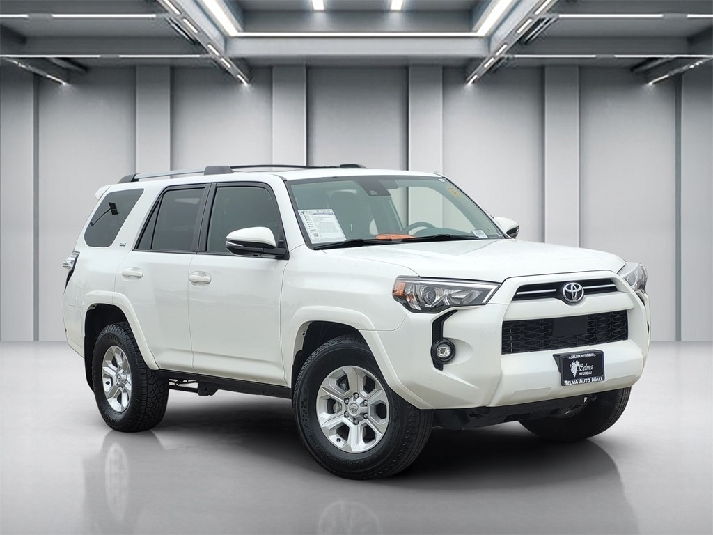 2023 Toyota 4Runner SR5 Premium's photo