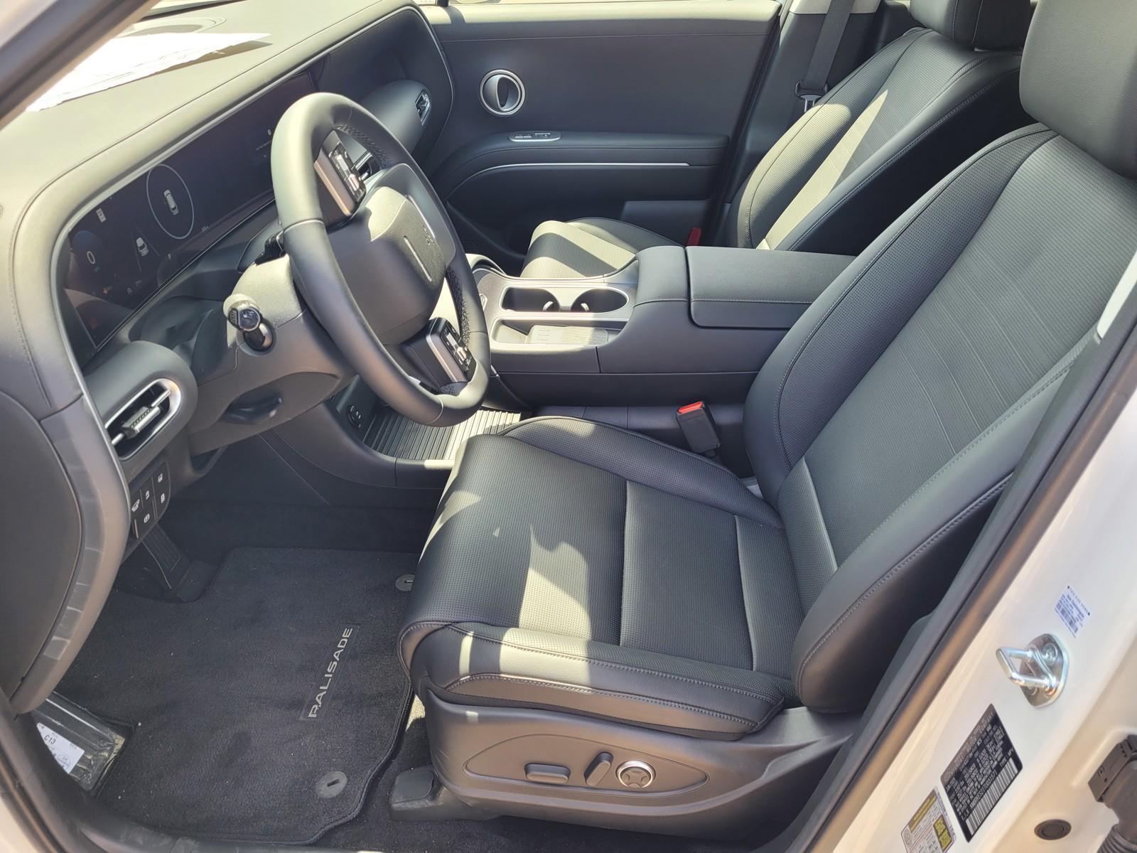 2026 Hyundai Palisade Limited - Photo 8