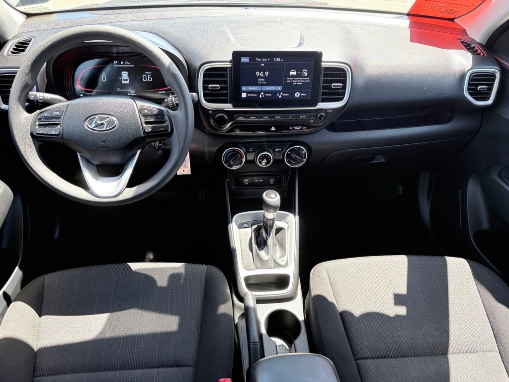 2025 Hyundai Venue SE - Photo 9