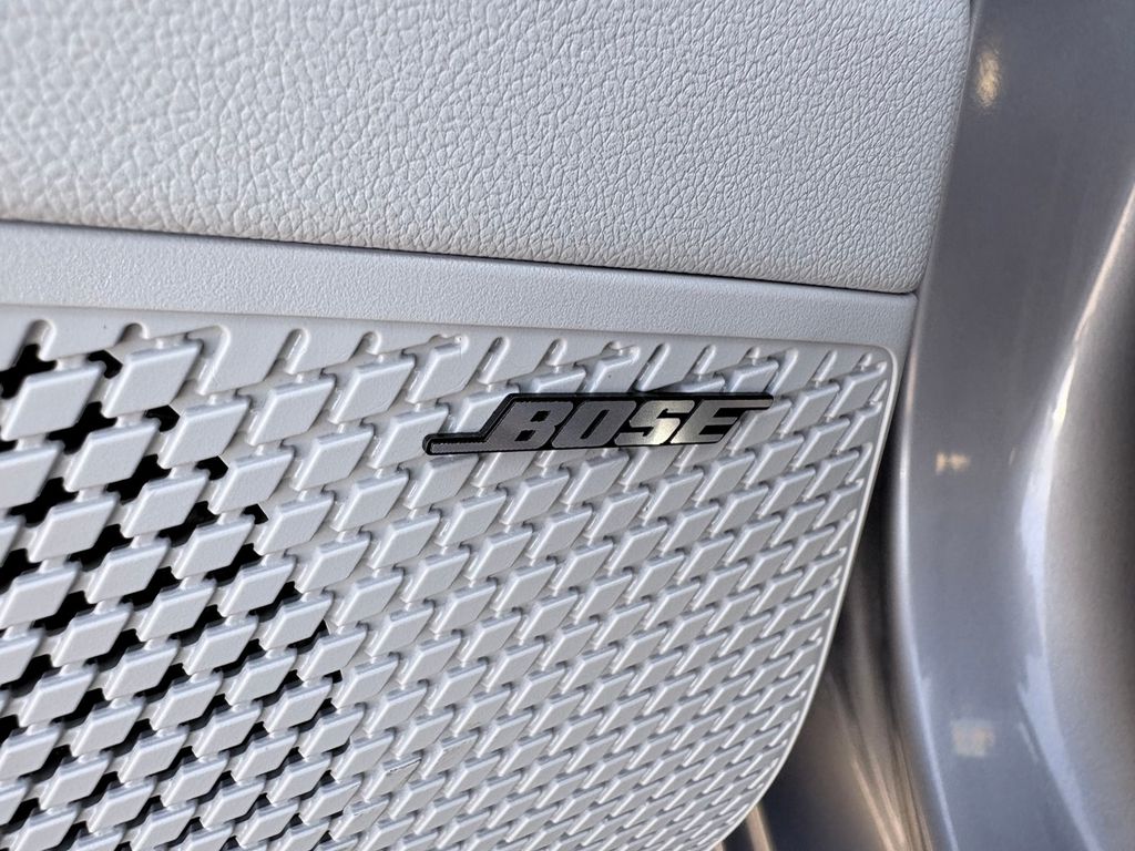 2023 Hyundai Elantra Limited - Photo 25