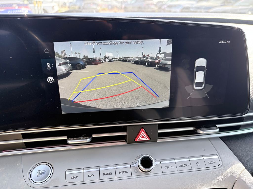 2023 Hyundai Elantra Limited - Photo 18